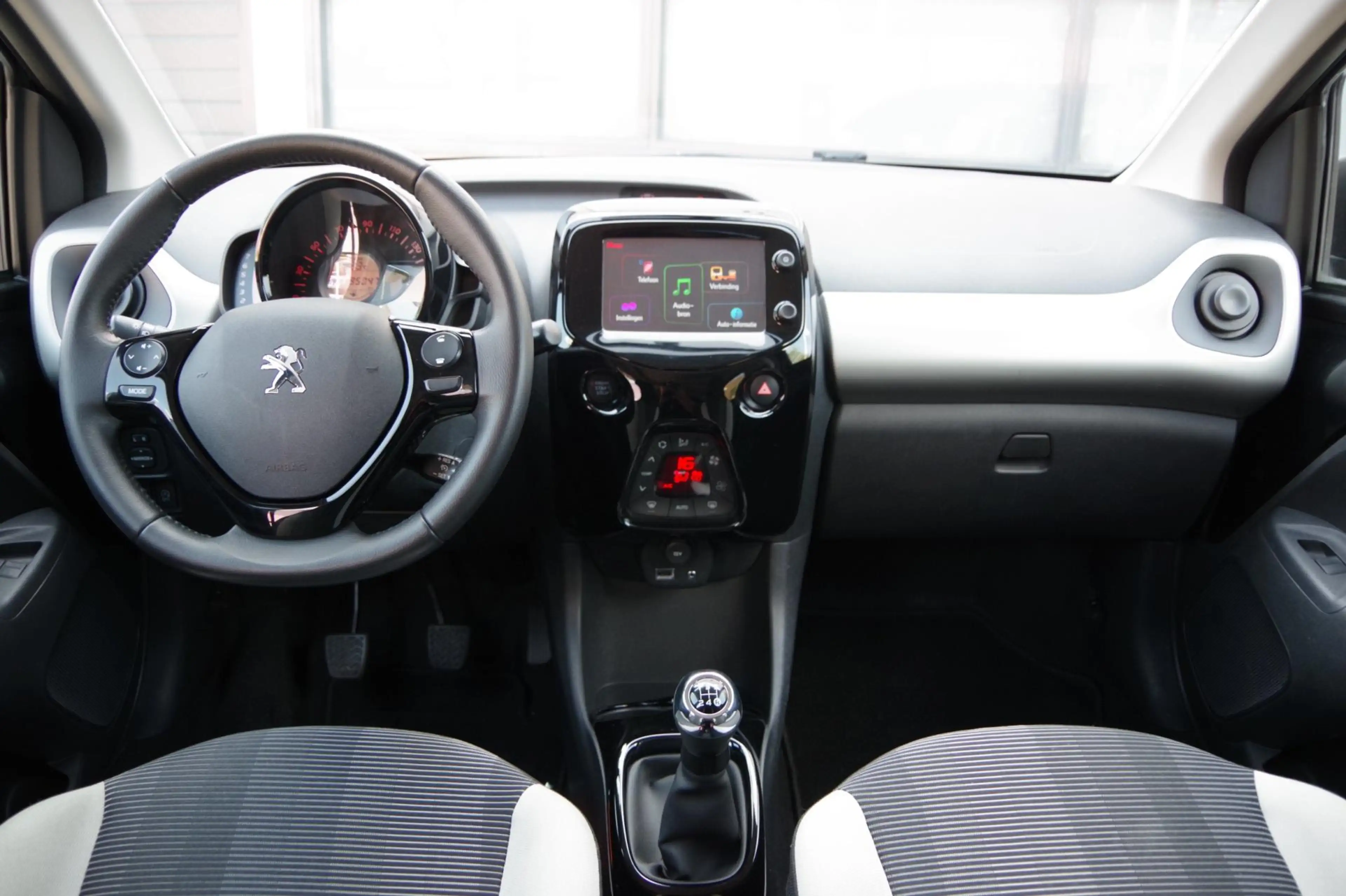 Peugeot 108 1.0 e-VTi Allure TOP! |Dealer onderhouden| Navi| — photo 26