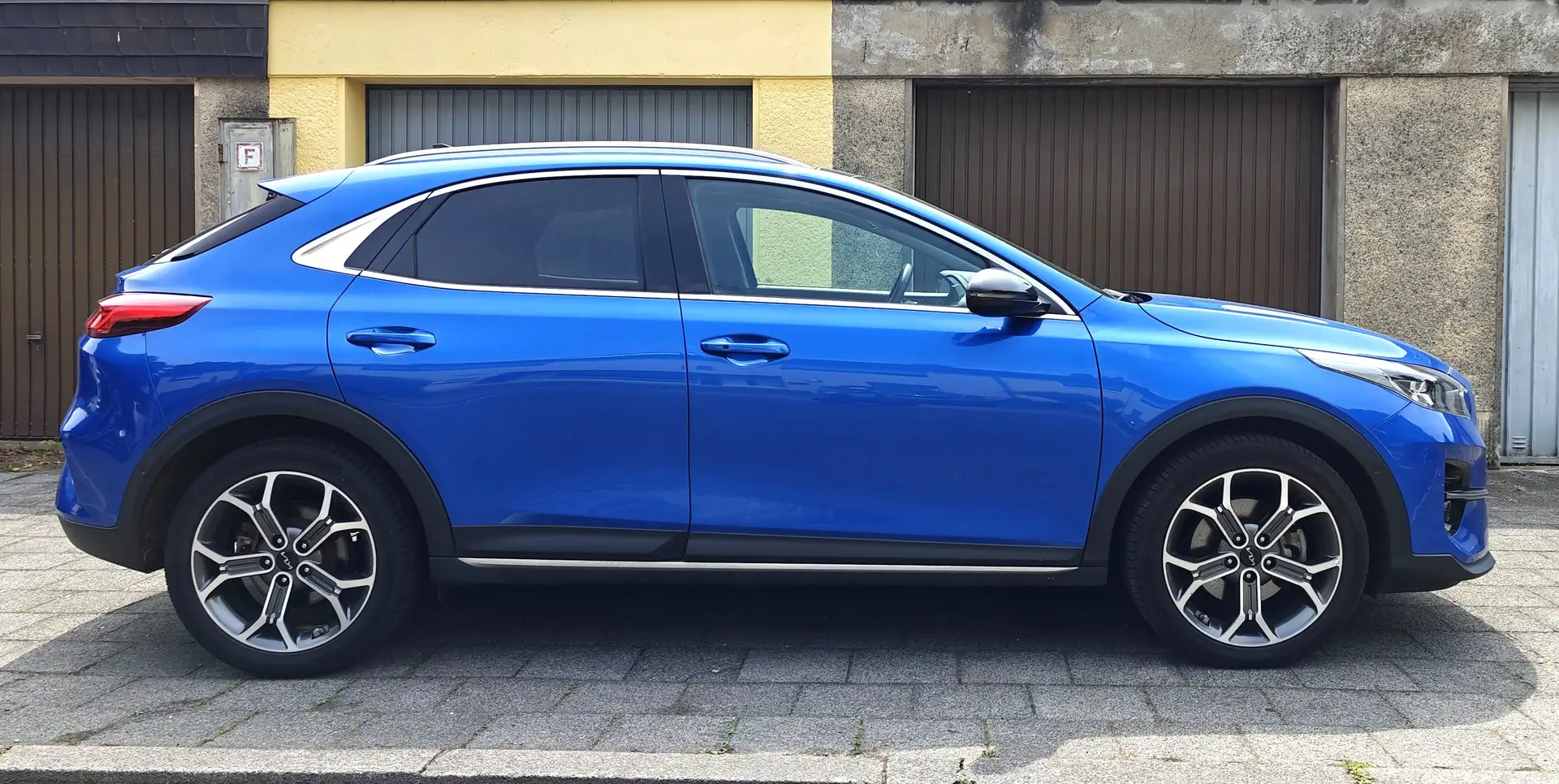 Kia XCeed XCeed 1.6 GDI DCT6 OPF Plug-in-Hybrid Platinum Ed. Blau - 2