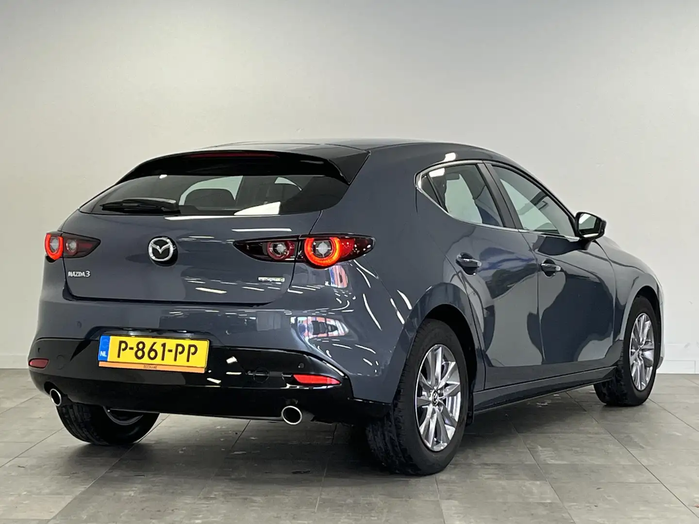 Mazda 3 2.0 e-SkyActiv-G M Hybrid 122 Comfort | 1e-EIG. | Gris - 2