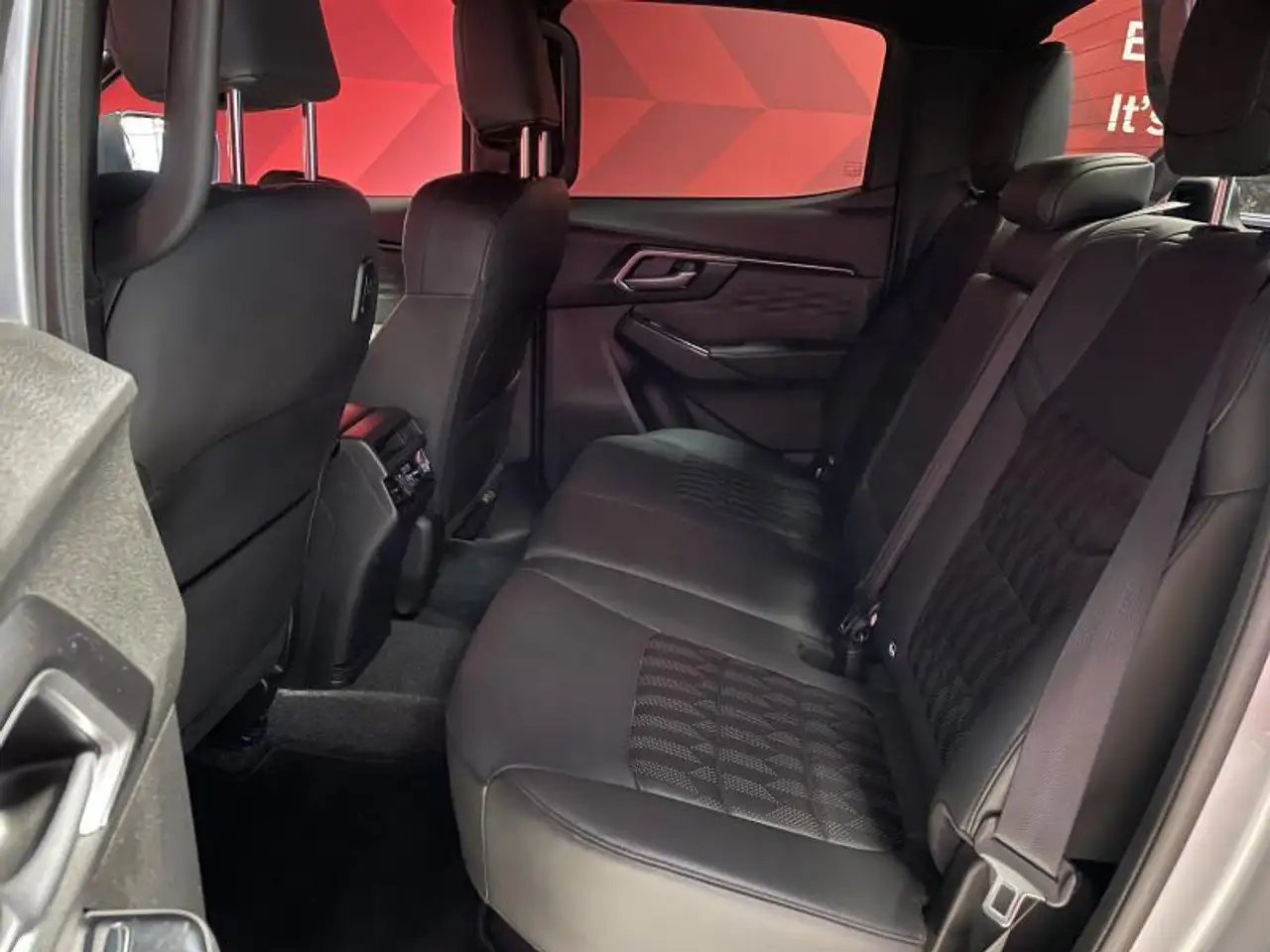 Isuzu D-Max 2025 — фото 12