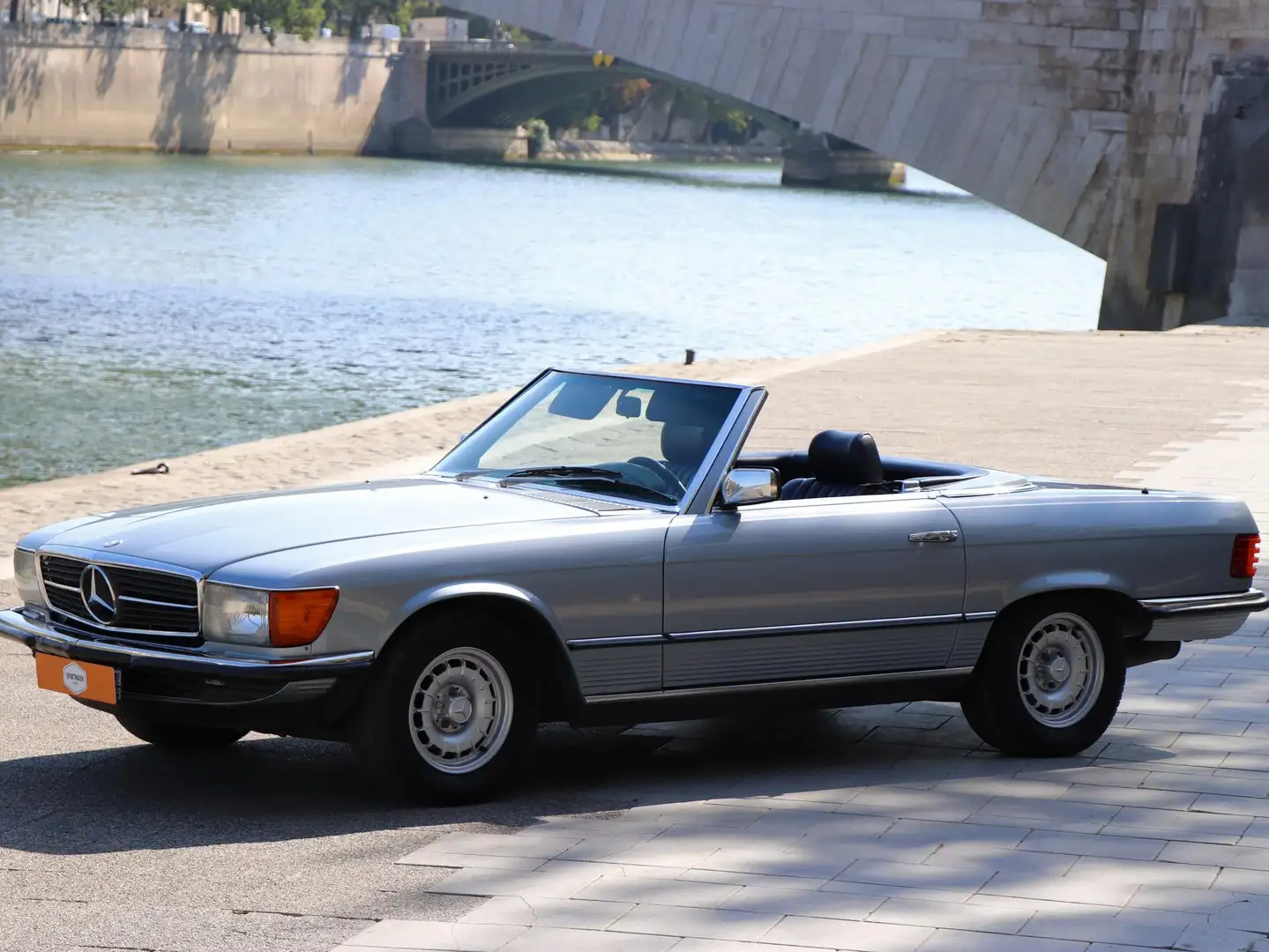 Mercedes-Benz SL 380 Albastru - 1