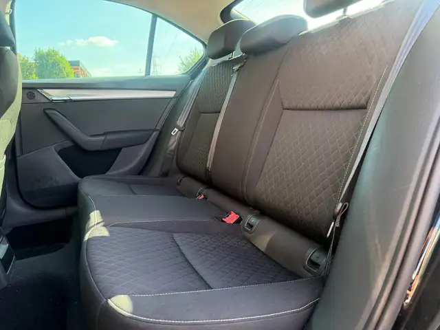 Skoda Octavia view 12