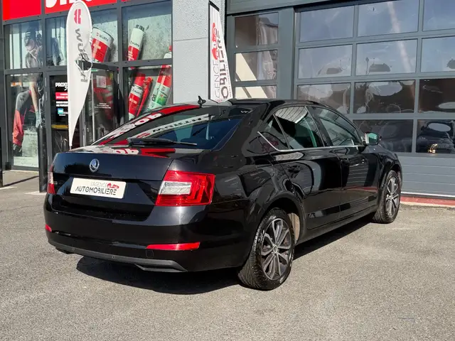 Skoda Octavia view 5