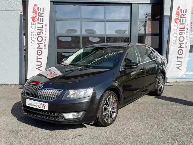 Skoda Octavia view 2