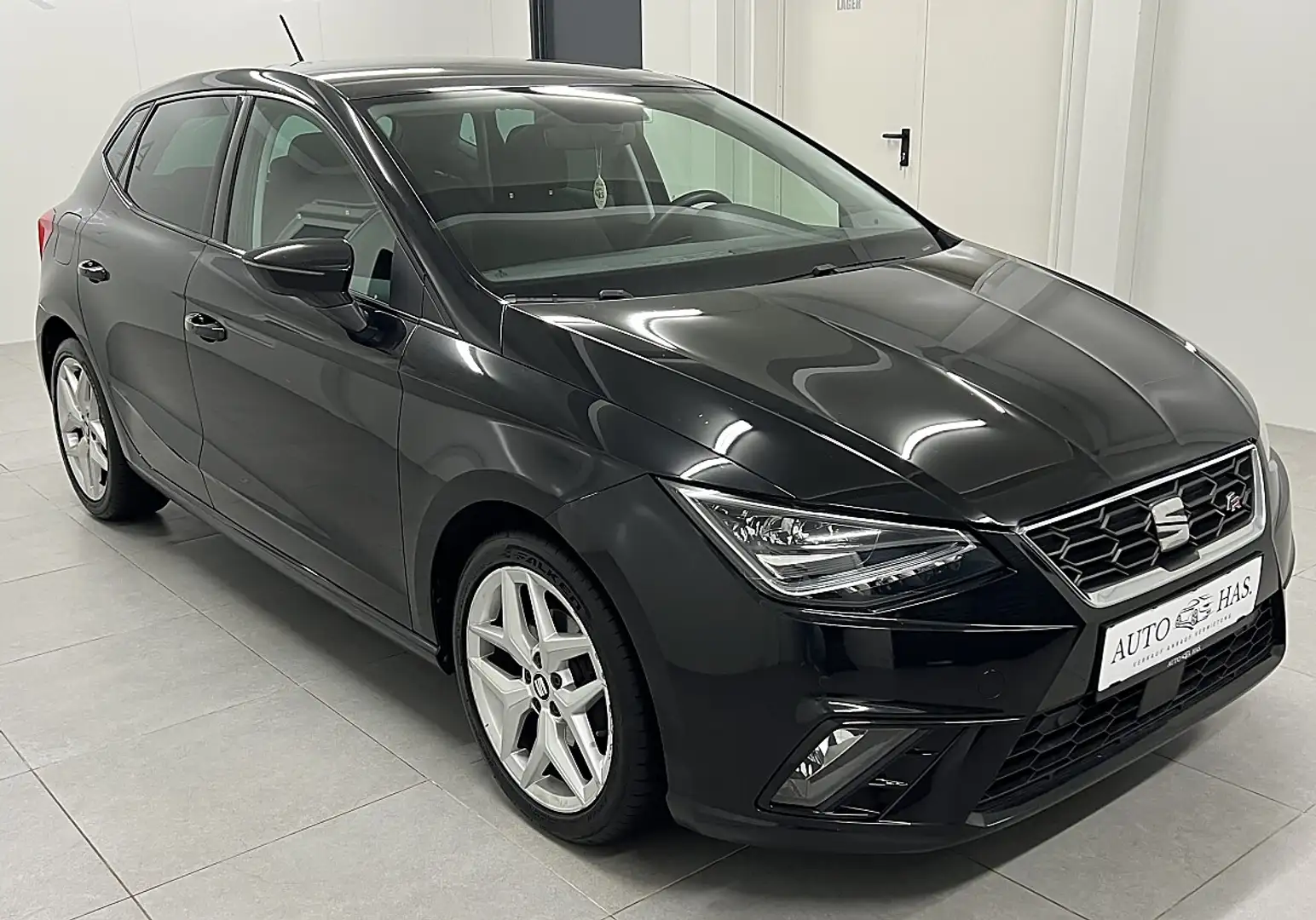 SEAT Ibiza 1,0 ECO TSI FR DSG *CarPlay*Rückfahrkamera* Schwarz - 2