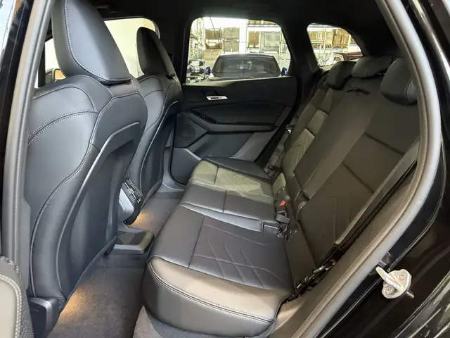 BMW 2 Series view 9