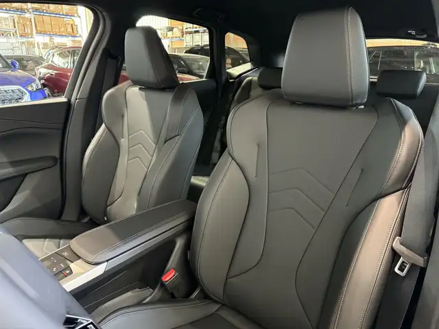 BMW 2 Series view 8