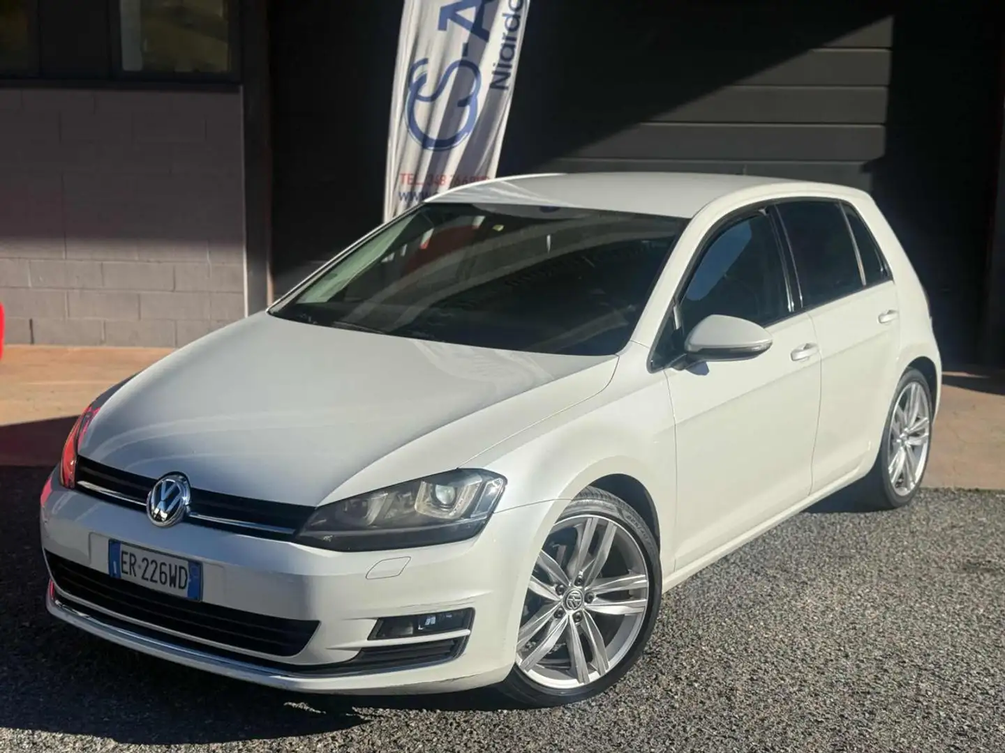 Volkswagen Golf Business 2.0 TDI DSG 5p. Highline BlueMotion Tech. Blanc - 2