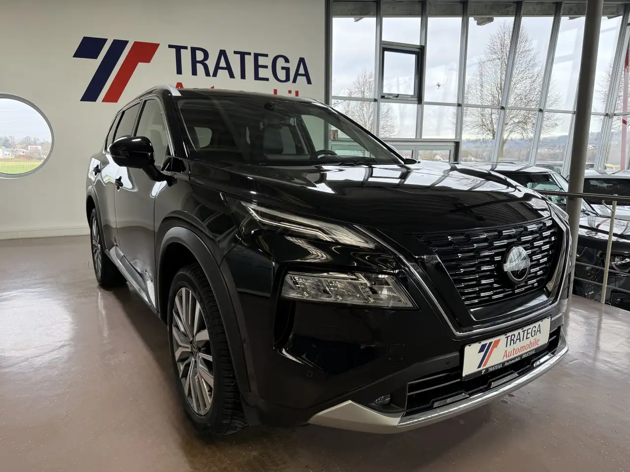 Nissan X-Trail 1,5l e-POWER e-4ORCE 4x4 Tekna Pano Bose — миниатюра 1
