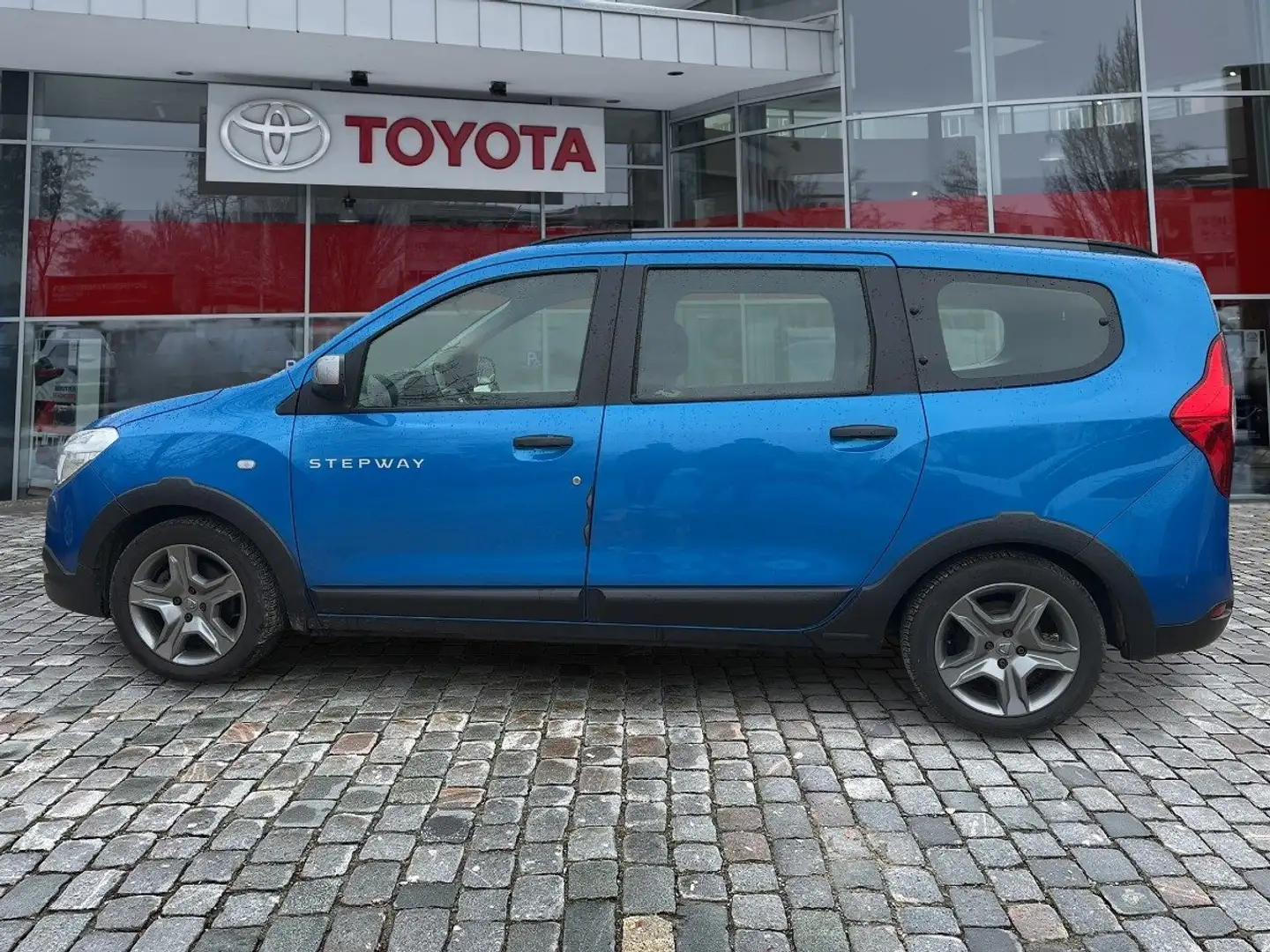 Dacia Lodgy 1.3 TCe 130 GPF Stepway Plus 7 Sitzer Blauw - 2