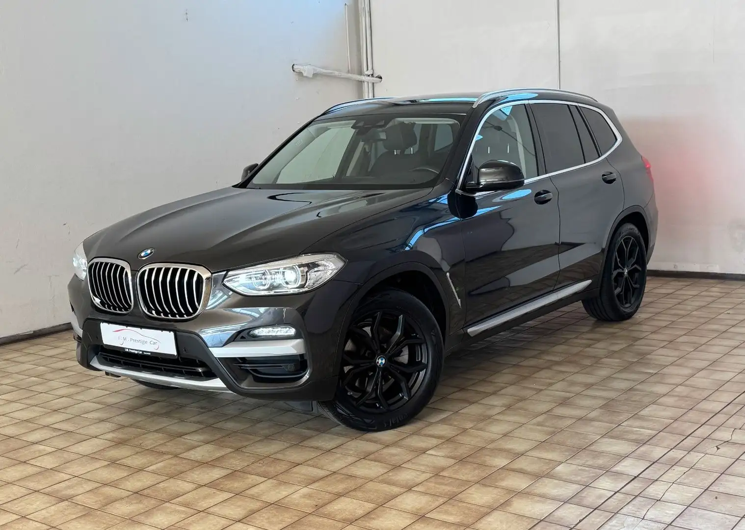 BMW X3 xDrive20d xLine AT NAVI LEDER Vi-Cockpit LED Noir - 1