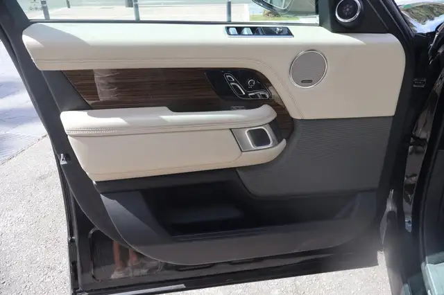 Land Rover Range Rover view 8