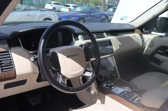 Land Rover Range Rover view 10