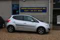 Kia Venga 1.6 CVVT Plus Pack Navi Trekh. Camera Grijs - thumbnail 2