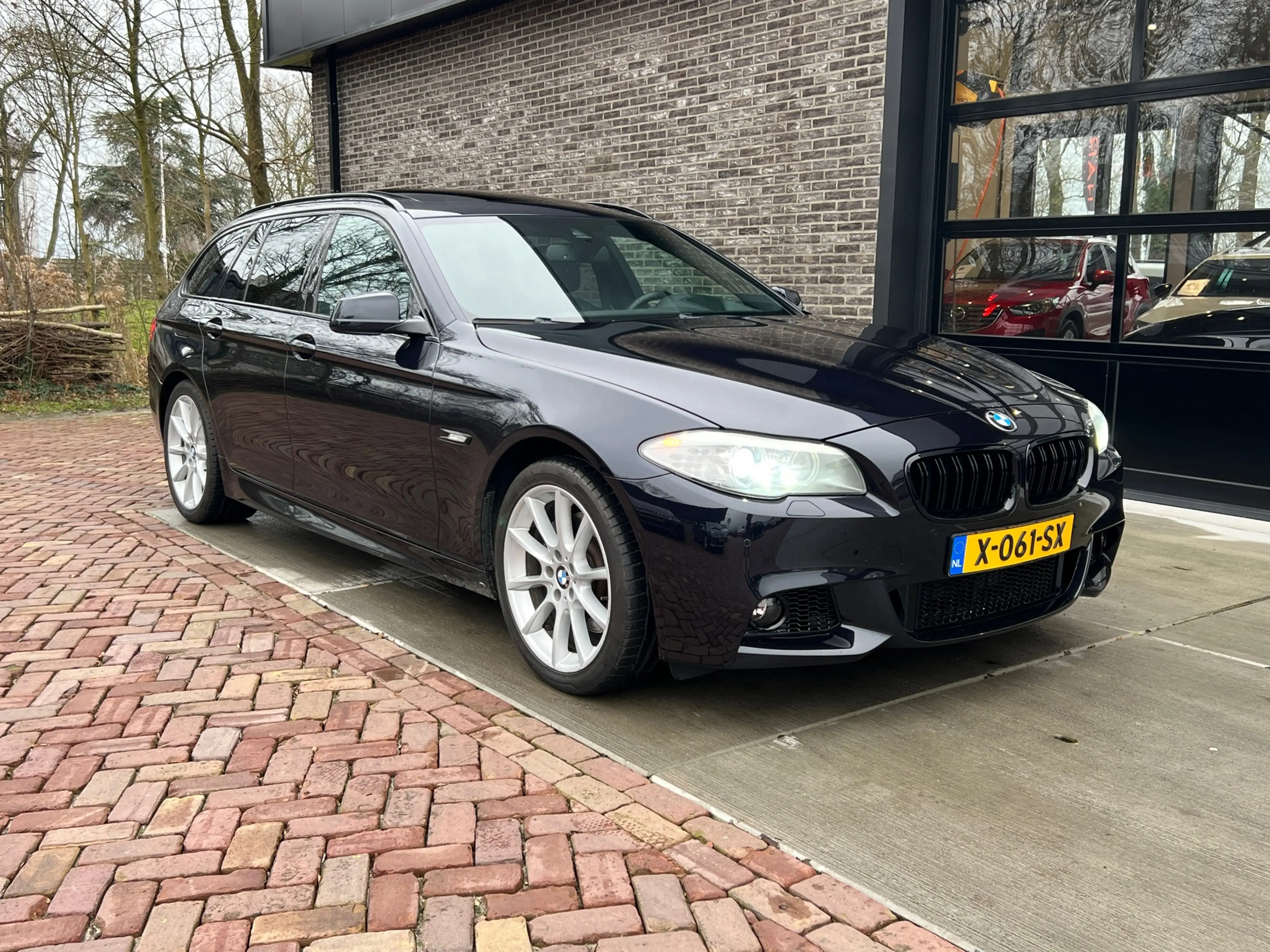 BMW 525 5-serie Touring 525xd High Executive | Pano | Carp — photo 5