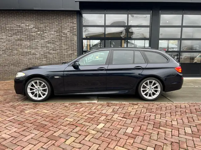 BMW 5 Series view 7