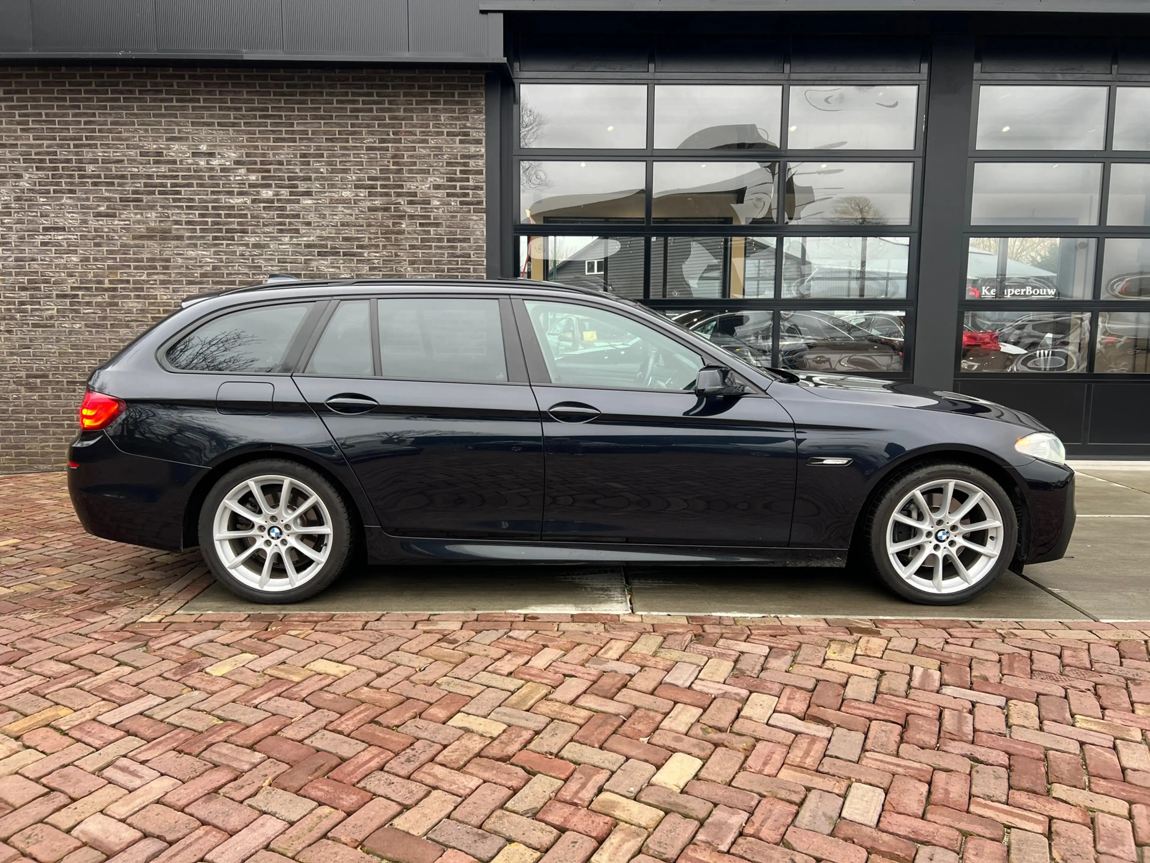 BMW 525 5-serie Touring 525xd High Executive | Pano | Carp — photo 6