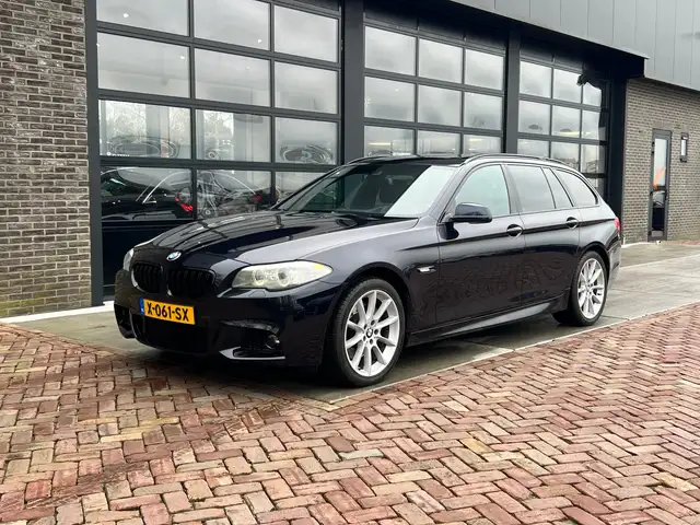 BMW 525 5-serie Touring 525xd High Executive | Pano | Carp