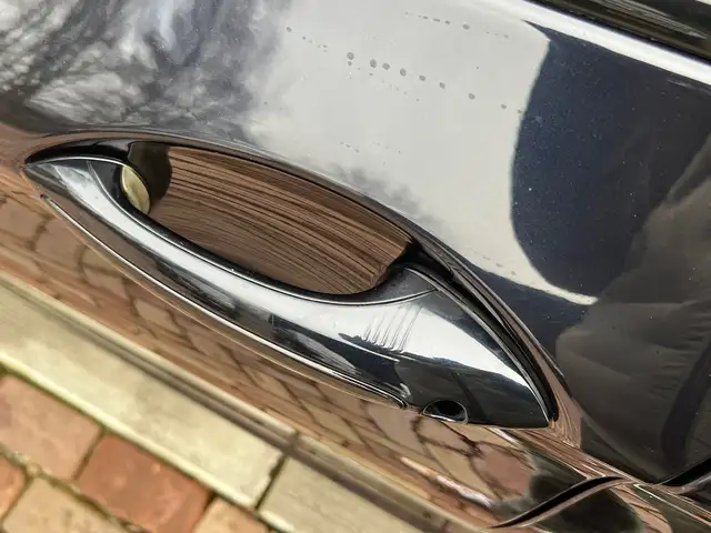 BMW 5 Series view 12