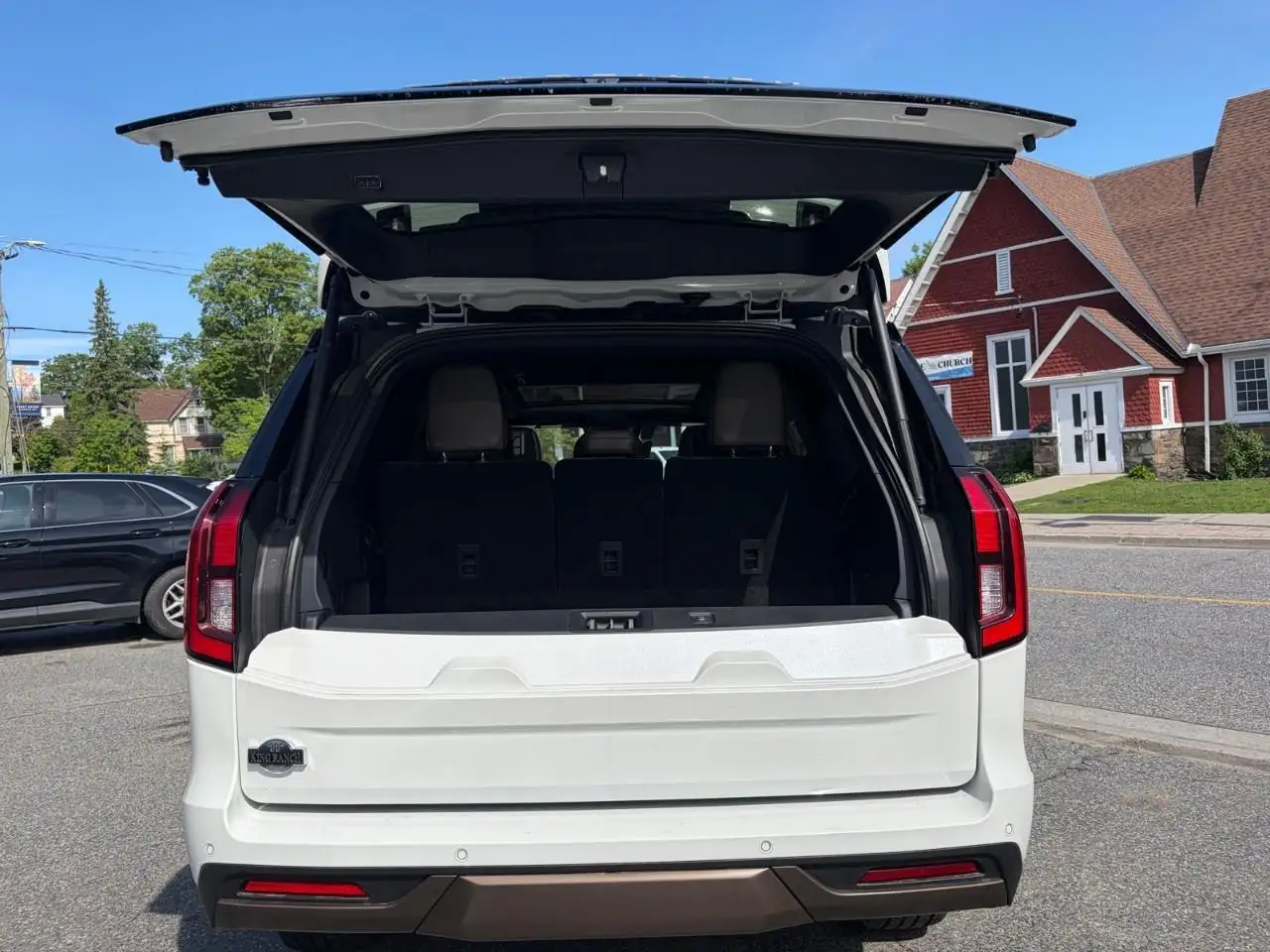 Ford Expedition снимка Ford Expedition