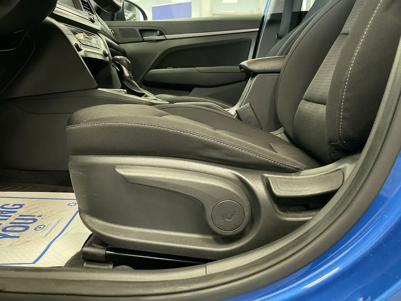 Hyundai ELANTRA снимка Hyundai ELANTRA