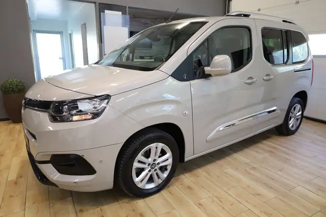 Toyota Proace City Verso L1 Team Deutschland/Navi/Kamer