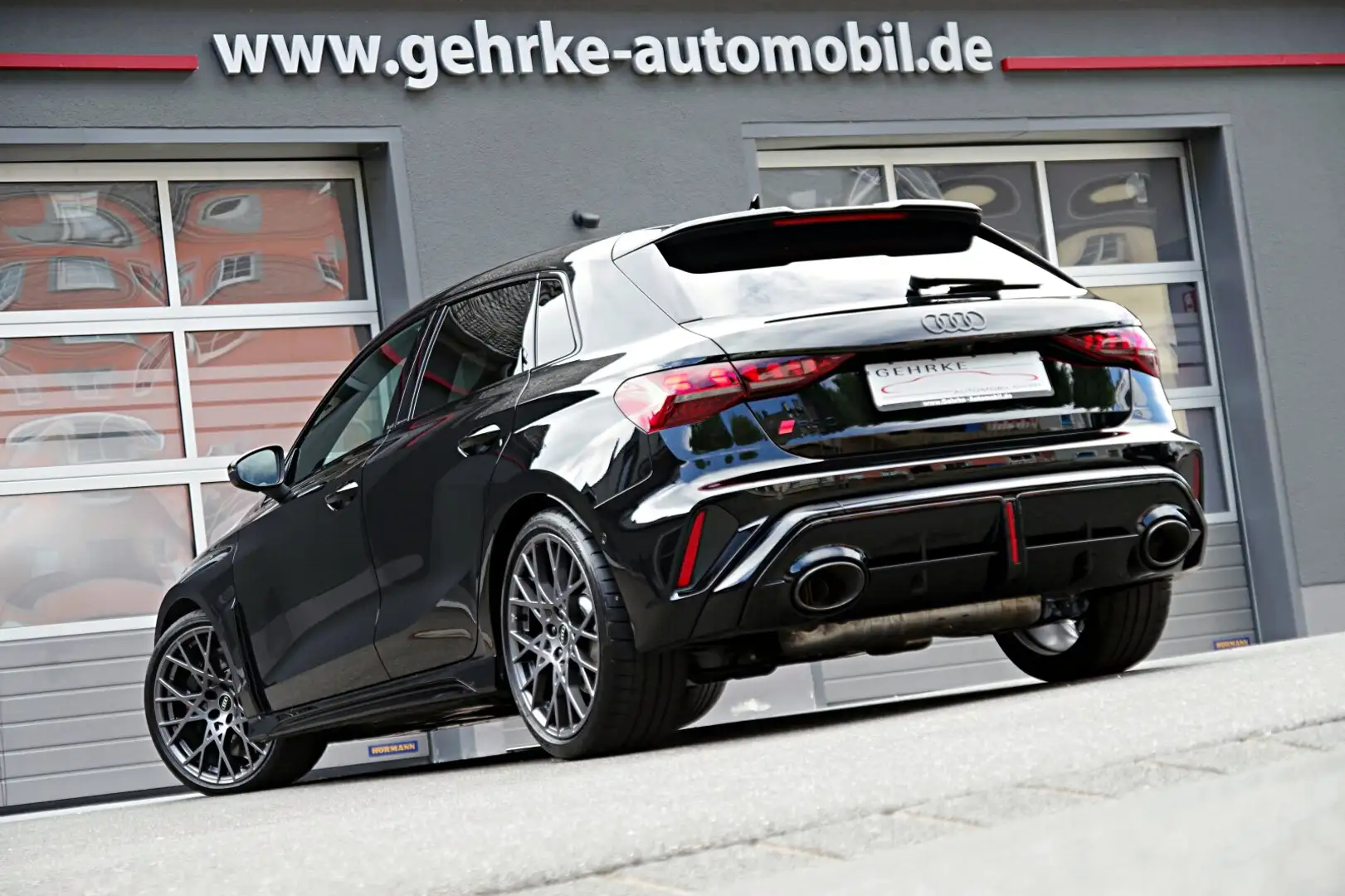 Audi RS3 RS 3 Sportback*Sporta,RS-Schalensitze,SONOS,PANO Schwarz - 2