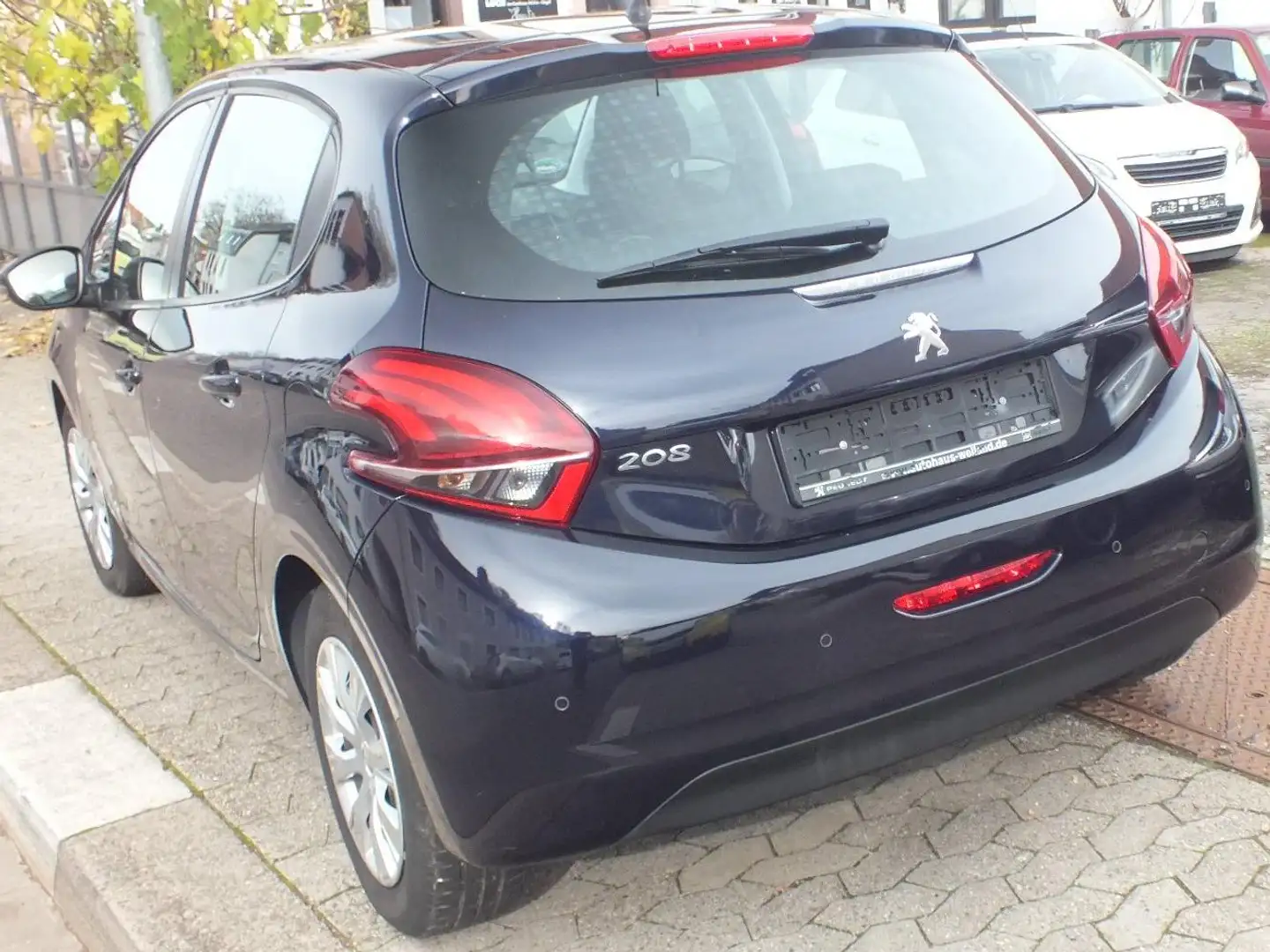 Peugeot 208 208 PureTech 82 Style 1Hd scheckheftgeoflegt - 2