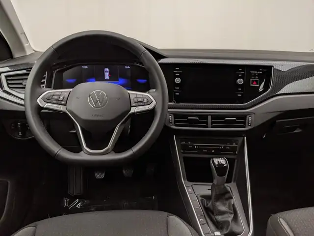 Volkswagen Polo view 7