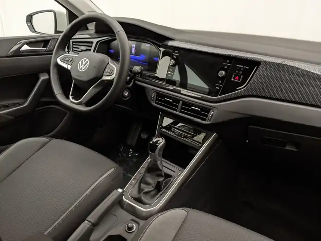 Volkswagen Polo view 6
