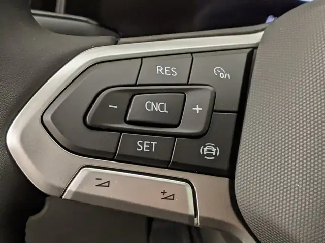 Volkswagen Polo view 8