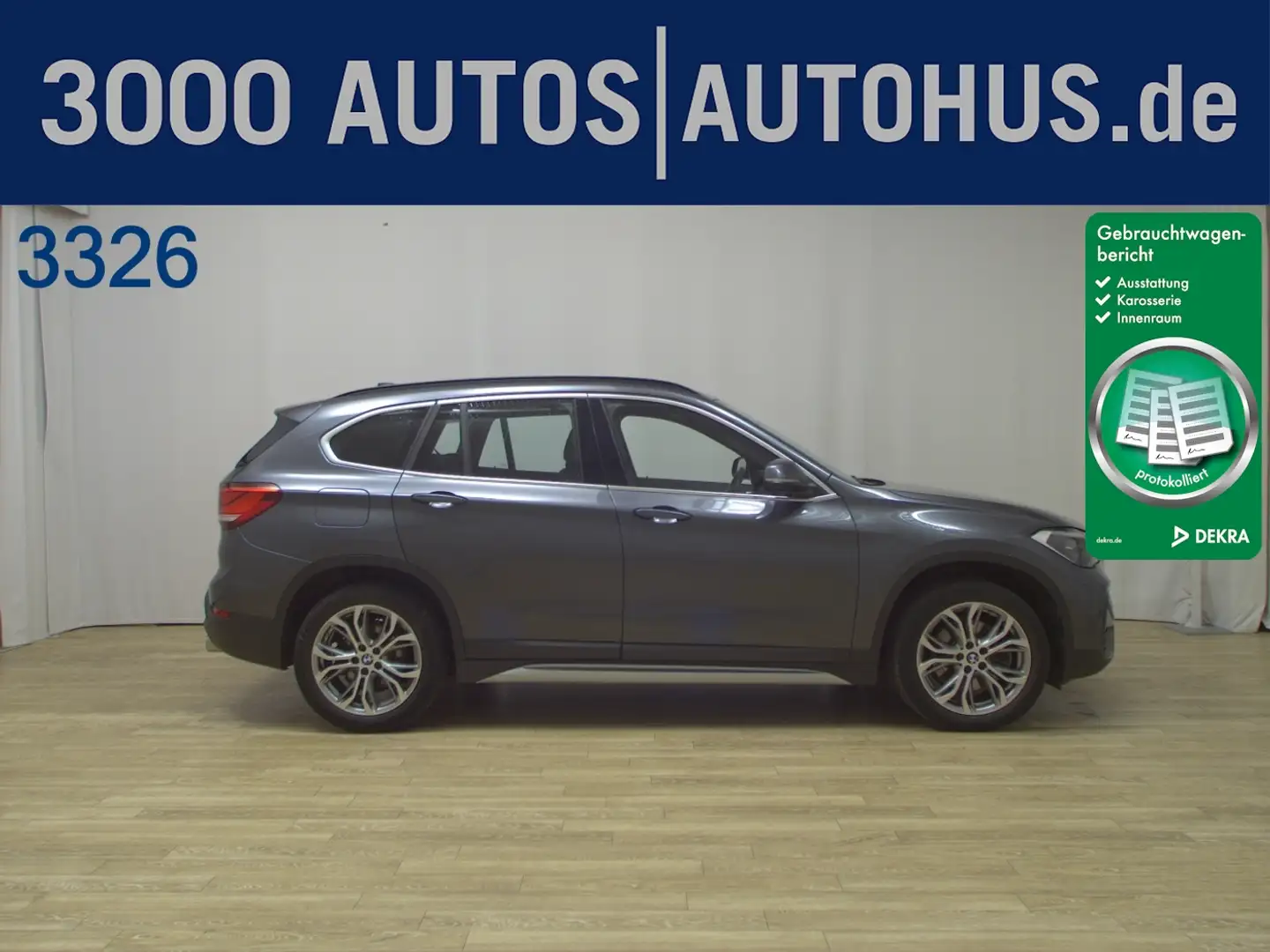 BMW X1 sDrive 20i  xLine ACC HUD Navi Pano LED HiFi Grey - 1