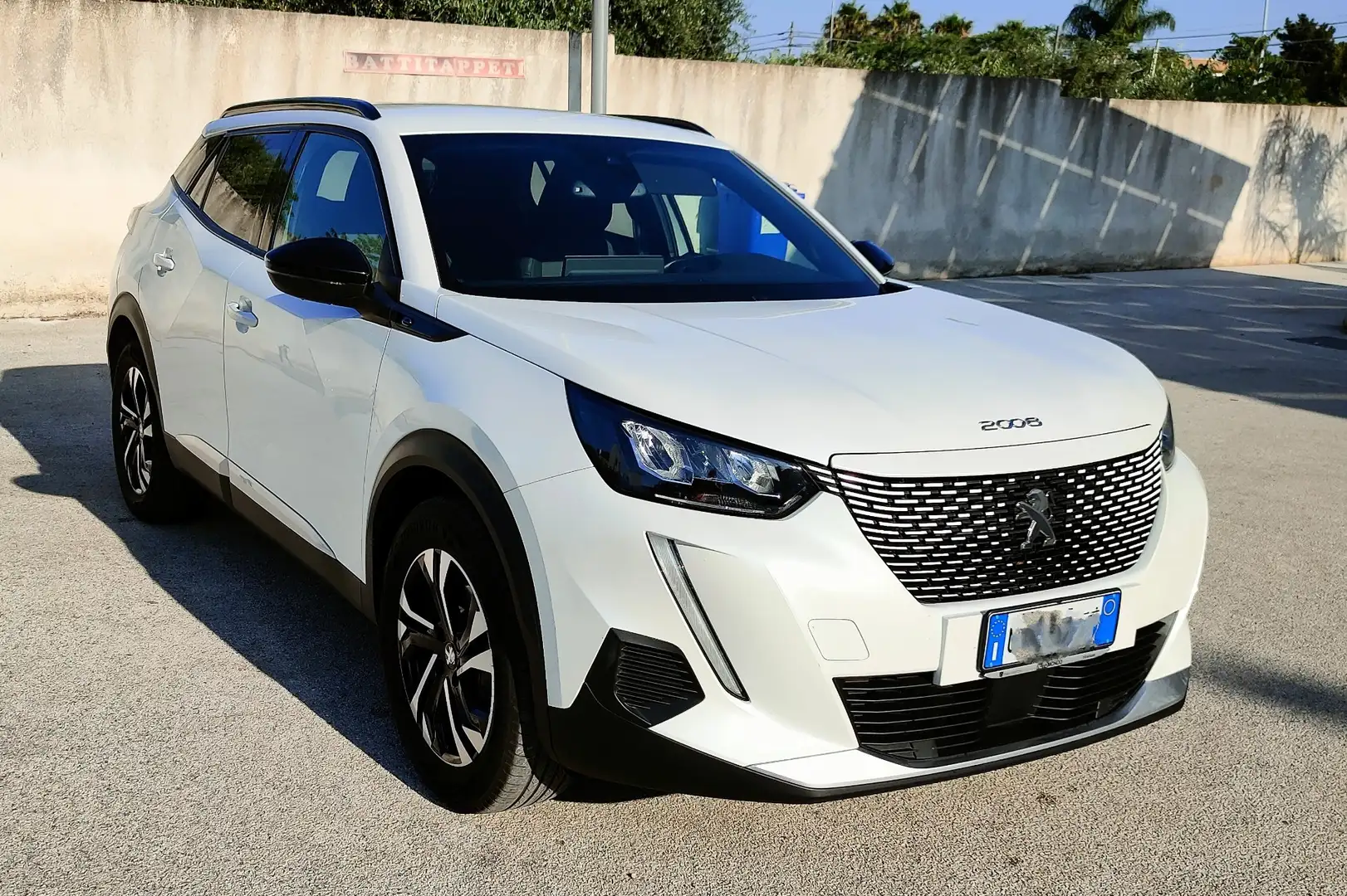 Peugeot e-2008 - 1