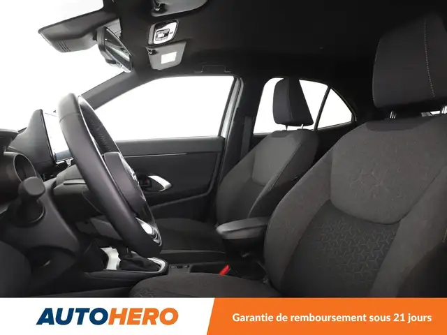 Toyota Yaris Cross view 10