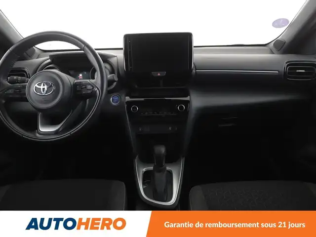 Toyota Yaris Cross view 12