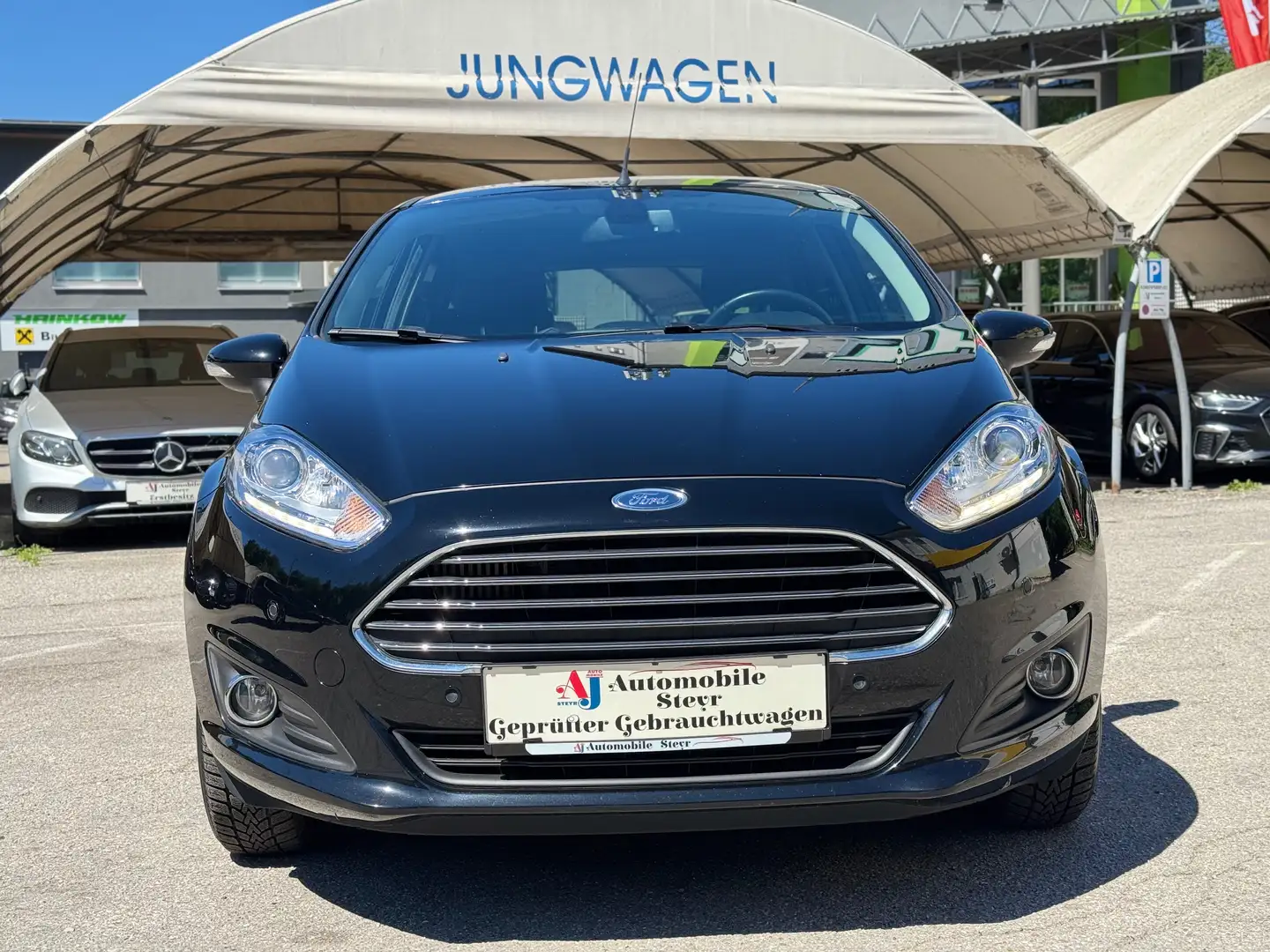 Ford Fiesta Titanium Econetic 1,5 TDCi Start/Stop Schwarz - 2