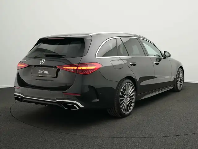 Mercedes-Benz C-Class view 3