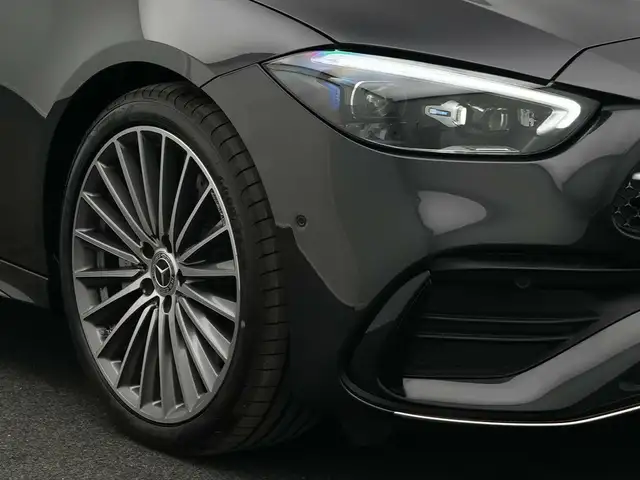 Mercedes-Benz C-Class view 9