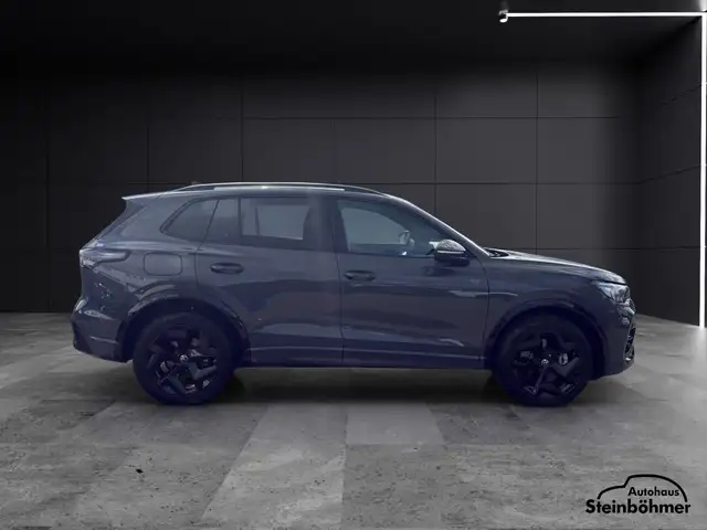Volkswagen Tiguan view 9