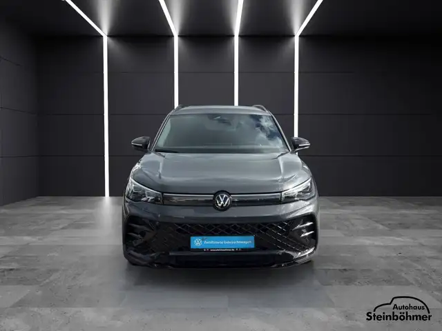 Volkswagen Tiguan view 11