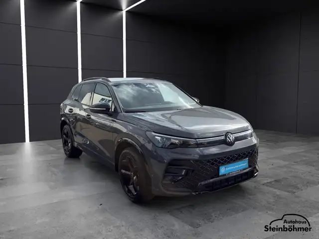 Volkswagen Tiguan view 10