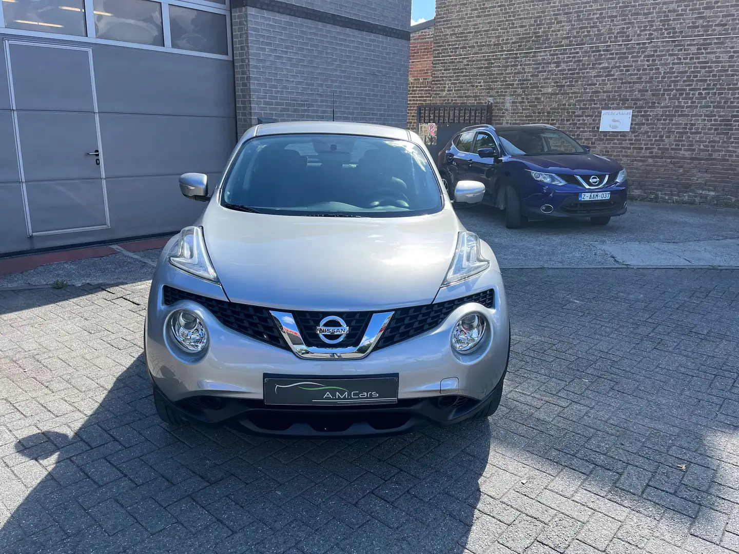 Nissan Juke Juke 1.6i 2WD Visia Pack Silber - 2