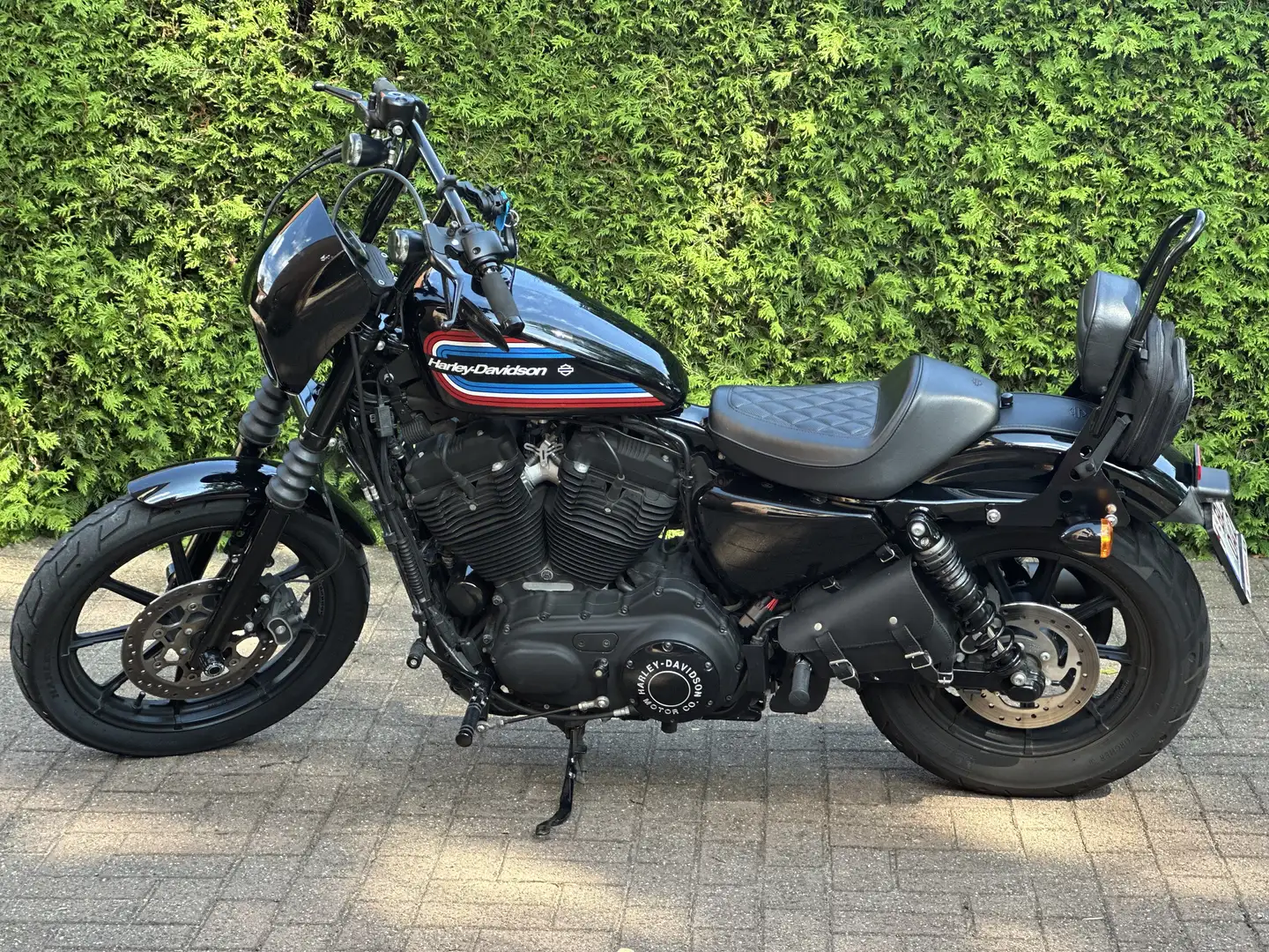Harley-Davidson Sportster 1200 Iron avec ligne vance hines amortisseurs sport - 1