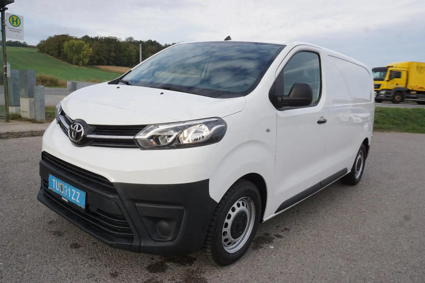 Toyota Proace 1.5 D L1 Weiß - 2