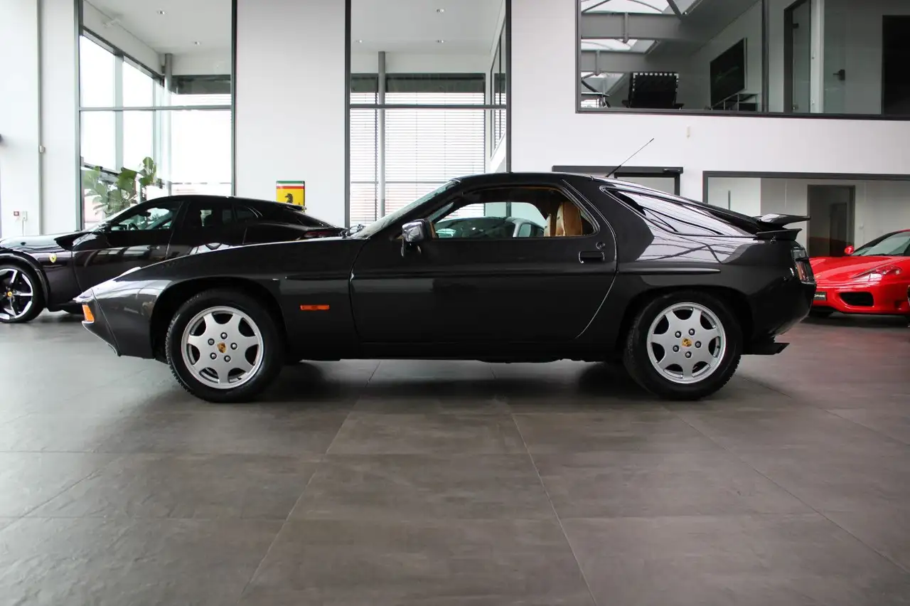 Porsche 928 S V8 * DAS SPITZENMODELL DER 80ER JAHRE *, foto 3