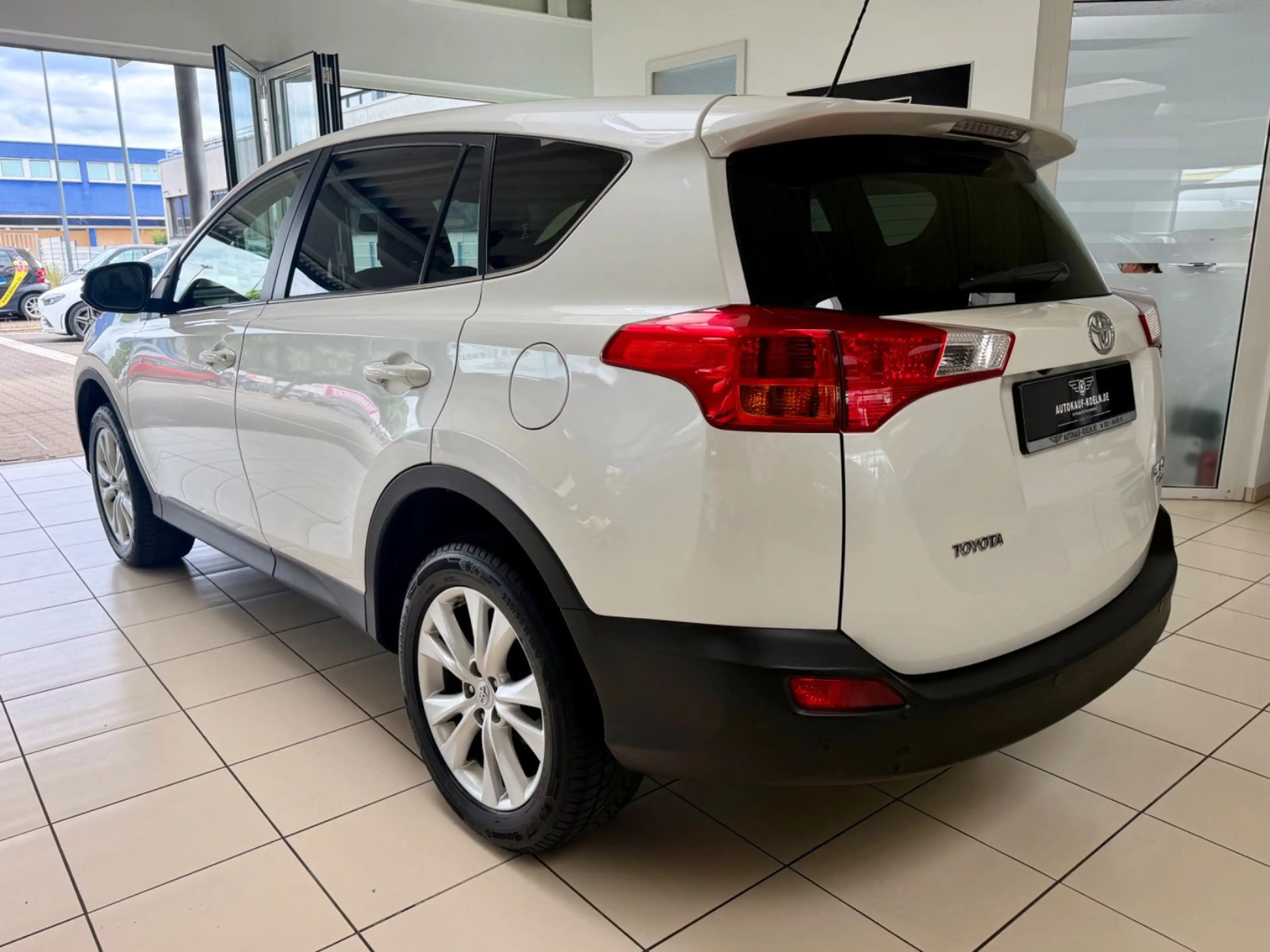 Toyota RAV 4 2,0 Executive /Automatik/Leder/Navi/1.Hand — photo 2