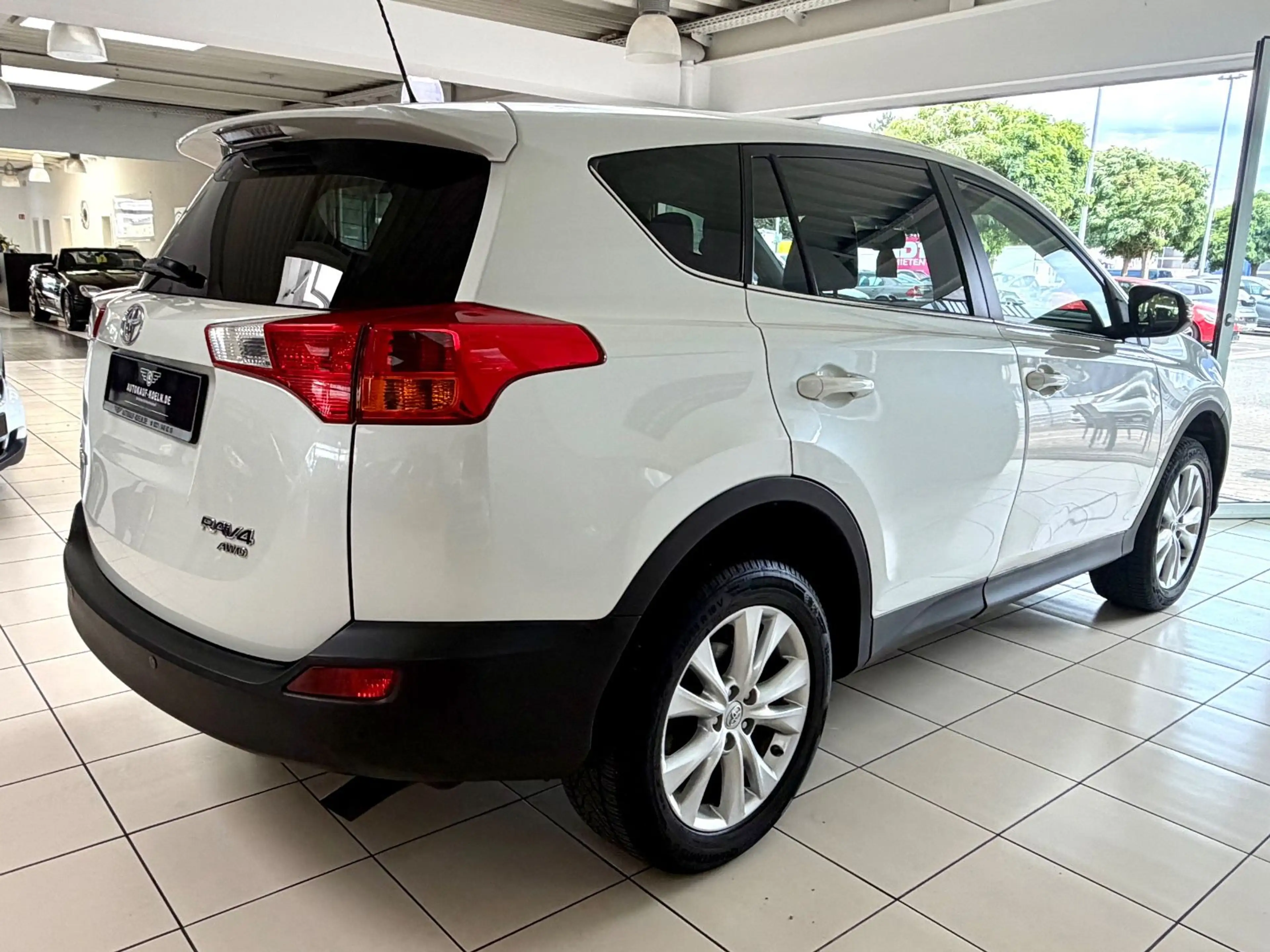 Toyota RAV 4 2,0 Executive /Automatik/Leder/Navi/1.Hand — photo 4