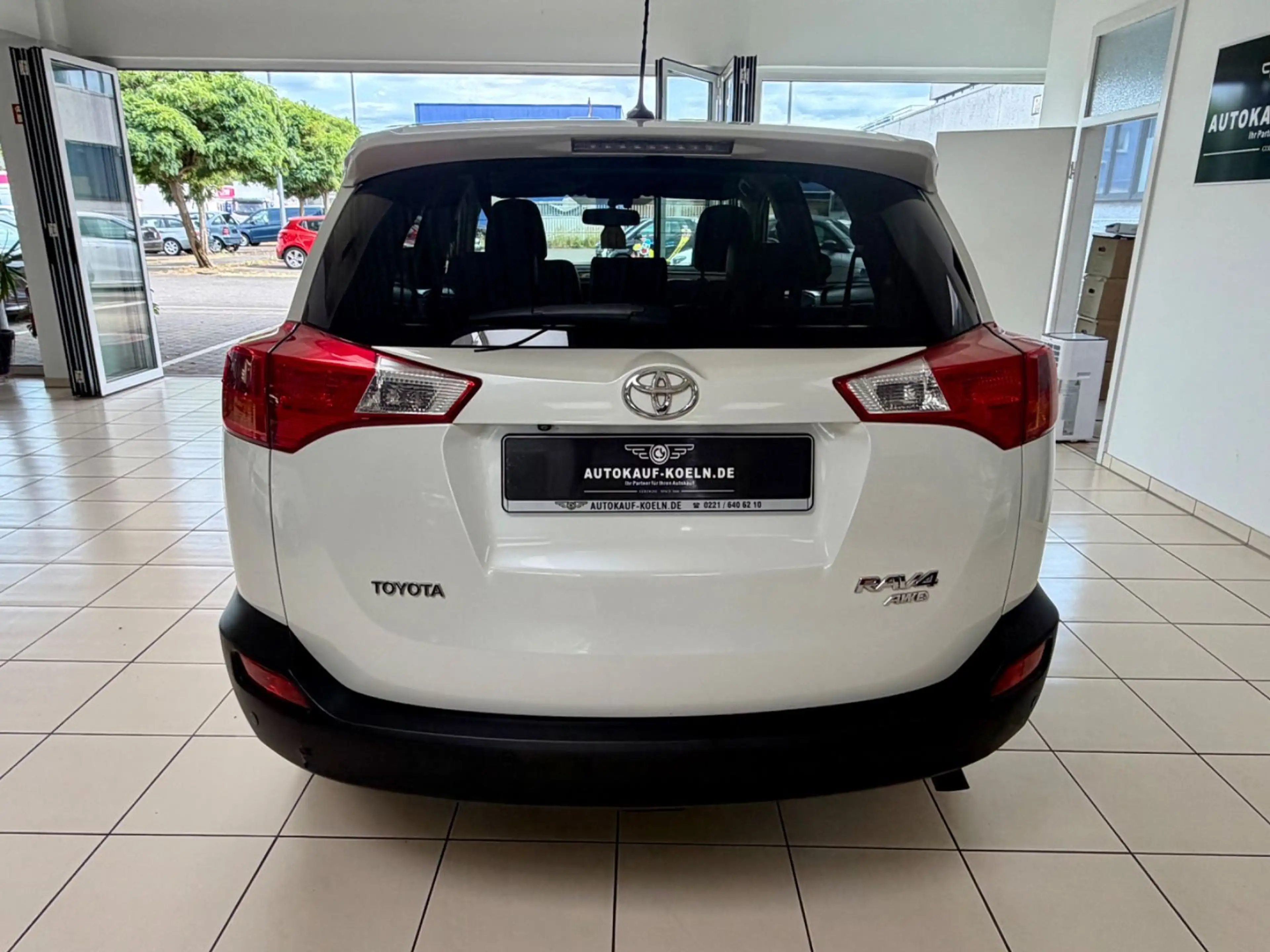 Toyota RAV 4 2,0 Executive /Automatik/Leder/Navi/1.Hand — photo 6