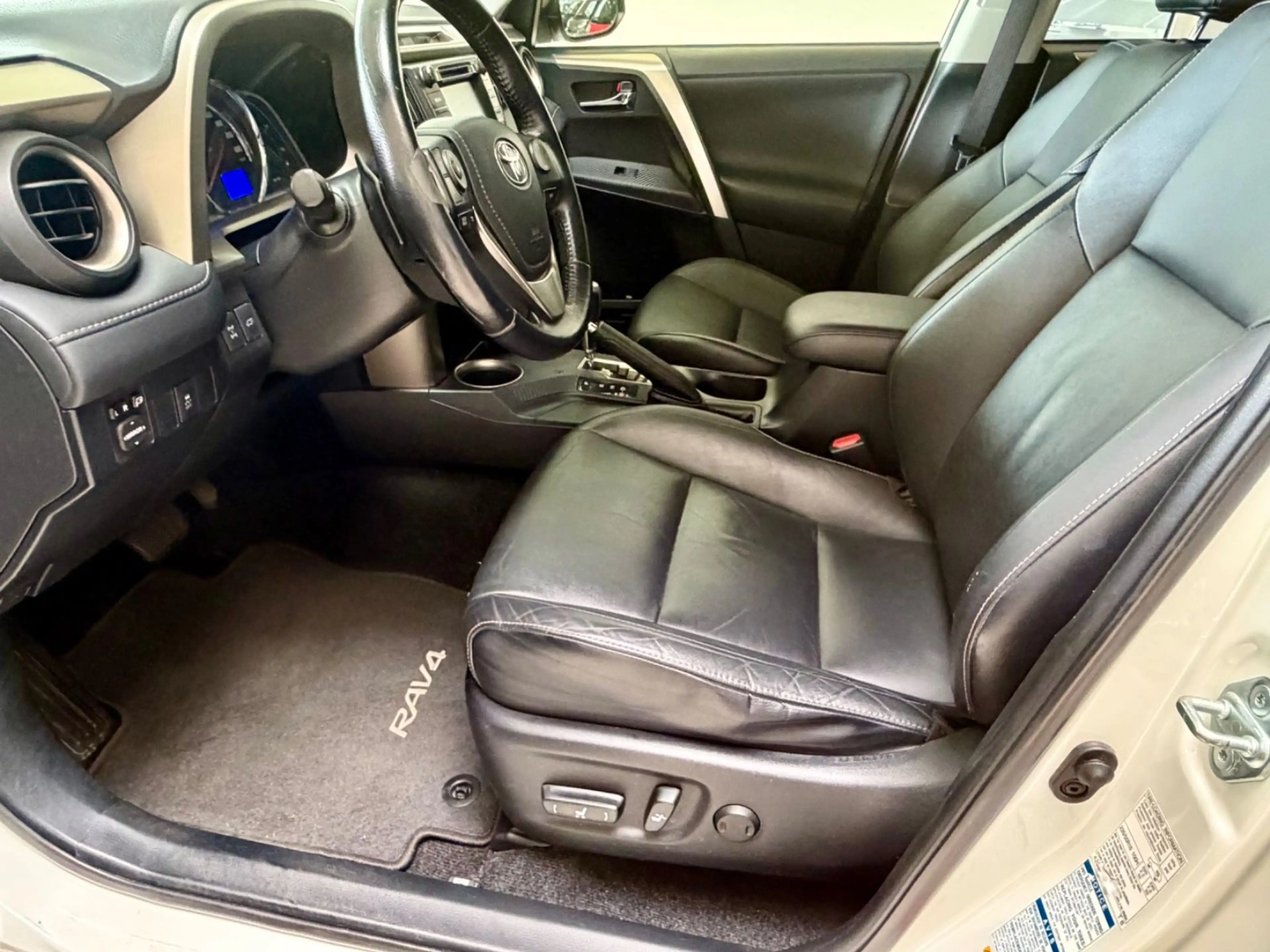 Toyota RAV 4 2,0 Executive /Automatik/Leder/Navi/1.Hand — photo 11