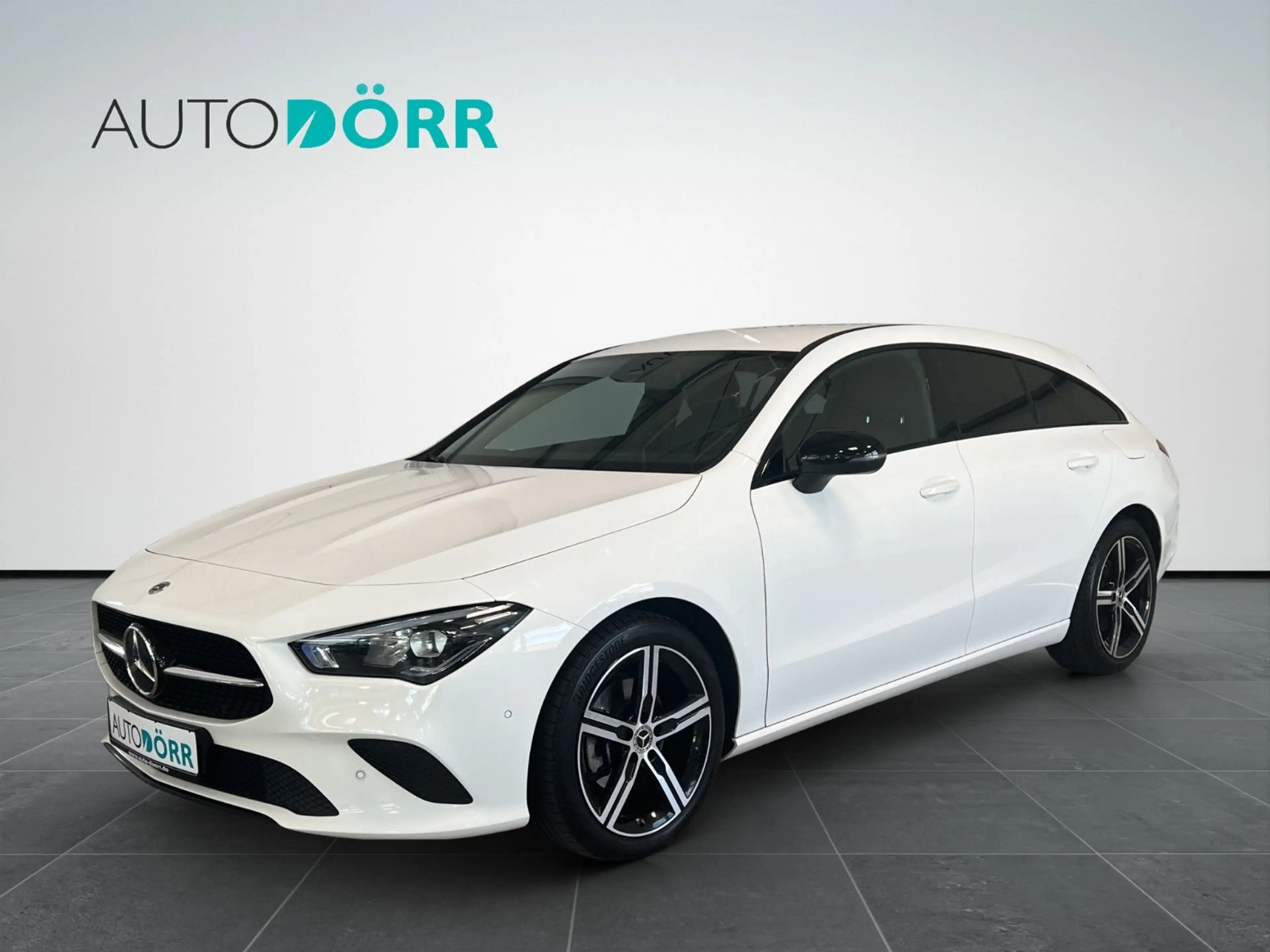 Mercedes-Benz CLA 200 Progressive Night+Kamera